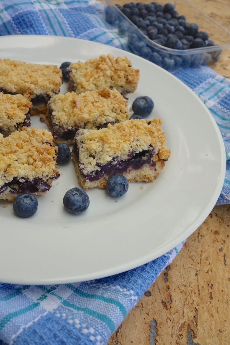 Blueberry Crumble Bars